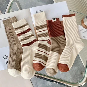 Модни Дамски чорапи в корейски стил, нестандартен, Есенно-зимни чорапи в стил ретро, дишащи Дамски памучни чорапи на райета, цветни